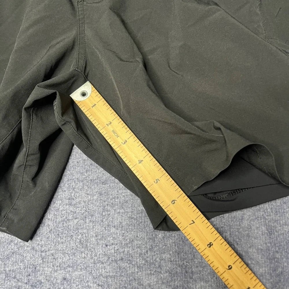 Ten Thousand The Interval Short 7